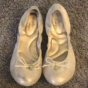 Metallic gold size 9 ballet flats